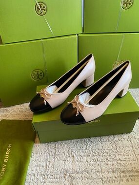 Tory Burch CAP- TOE PUMPS